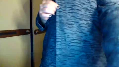 Snapshot of vendi_rassell8855 chatting on 03/06/26, 11:01 vendi rassell8855 online show from 03/06/26, 11:01