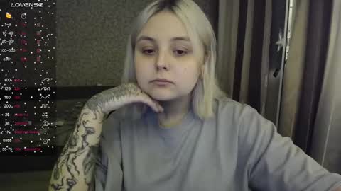 eva 3 online show from 11/05/25, 02:00