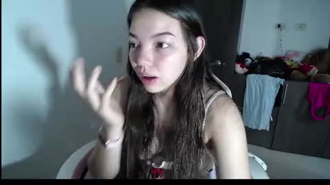 Snapshot of venelope1 chatting on 07/26/26, 02:02 Venelope 3 online show from 07/26/26, 02:02