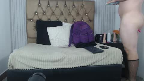 veneno hot online show from 01/25/25, 07:49