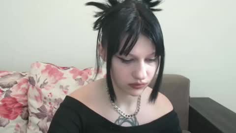 Snapshot of venera_goddess chatting on 02/12/25, 07:13 Naly online show from 02/12/25, 07:13