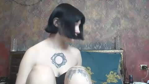 Snapshot of venera_goddess chatting on 12/19/25, 11:06 Naly online show from 12/19/25, 11:06