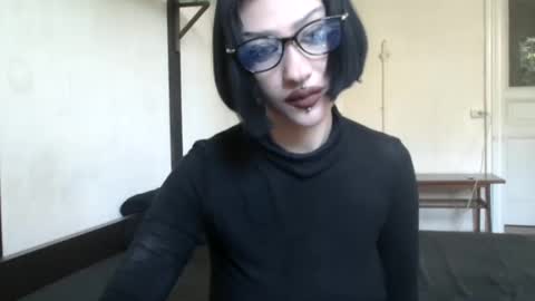 Snapshot of venera_goddess chatting on 05/26/26, 10:33 Naly online show from 05/26/26, 10:33