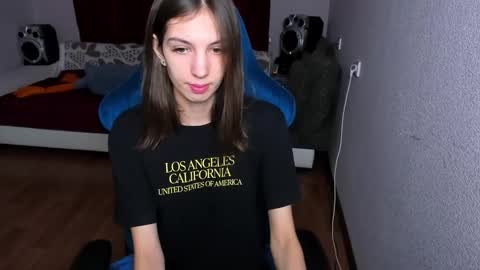 veneradi615 online show from 02/01/25, 04:00