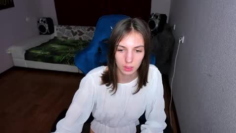 veneradi615 online show from 02/15/25, 06:44