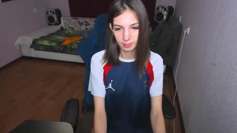 veneradi615 online show from 02/22/25, 03:58