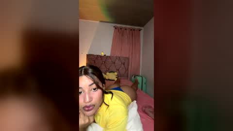 Snapshot of venezolana_sexyy chatting on 07/10/26, 05:23 venezolana_sexyy online show from 07/10/26, 05:23