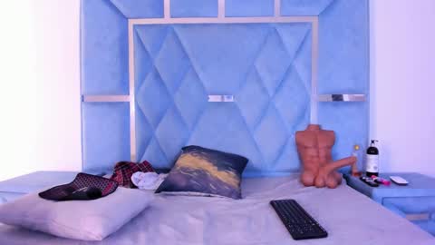 vennusasm1 online show from 09/25/25, 09:07