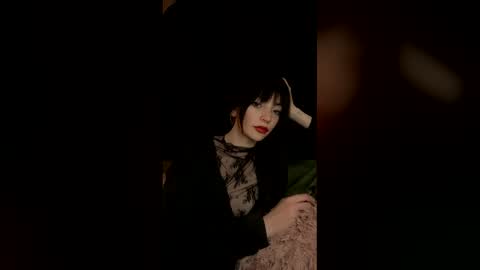 venom_goddess online show from 04/23/26, 07:38