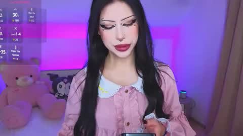 Vivian online show from 11/28/25, 03:42