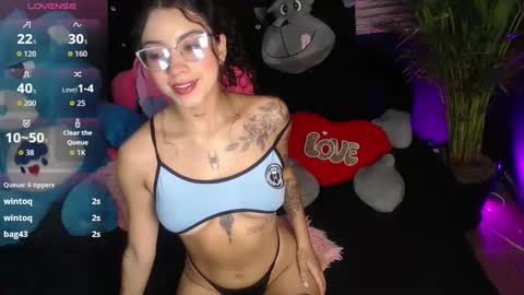 Snapshot of venus_26_ chatting on 11/24/25, 11:26 eva online show from 11/24/25, 11:26