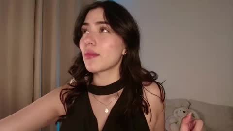 venus_art11 online show from 11/11/25, 02:33