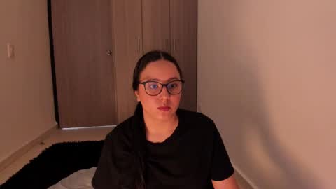 Snapshot of venus_cat_ chatting on 10/06/25, 07:33 Venus online show from 10/06/25, 07:33