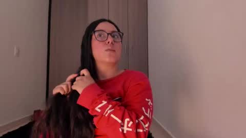 Snapshot of venus_cat_ chatting on 10/11/25, 09:13 Venus online show from 10/11/25, 09:13