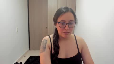 Snapshot of venus_cat_ chatting on 10/13/25, 07:58 Venus online show from 10/13/25, 07:58