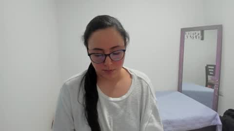 Snapshot of venus_cat_ chatting on 10/16/25, 09:38 Venus online show from 10/16/25, 09:38