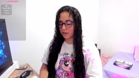 Snapshot of venus_cat_ chatting on 10/28/25, 02:53 Venus online show from 10/28/25, 02:53