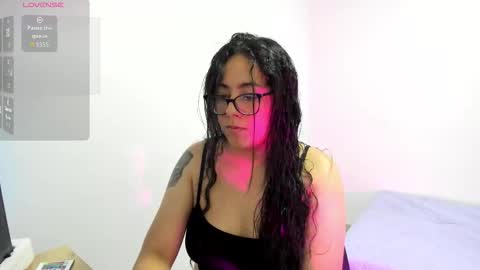 Snapshot of venus_cat_ chatting on 10/30/25, 12:56 Venus online show from 10/30/25, 12:56