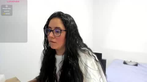 Snapshot of venus_cat_ chatting on 10/30/25, 08:31 Venus online show from 10/30/25, 08:31