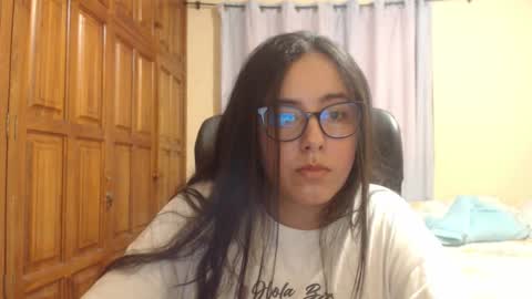 Snapshot of venus_cat_ chatting on 12/05/25, 01:14 Venus online show from 12/05/25, 01:14