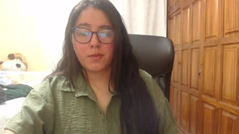 Snapshot of venus_cat_ chatting on 04/09/26, 04:01 Venus online show from 04/09/26, 04:01