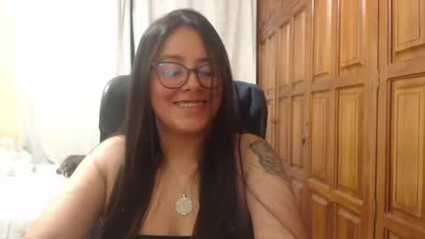 Snapshot of venus_cat_ chatting on 04/25/26, 04:37 Venus online show from 04/25/26, 04:37