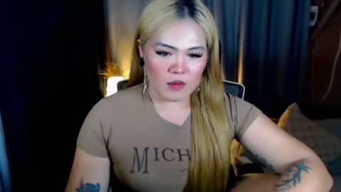 I am Colly Your mystery girl online show from 07/18/26, 04:49