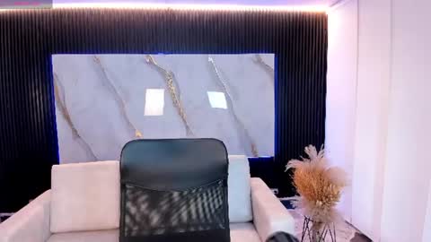 Snapshot of venus_cooperr chatting on 07/18/26, 11:25 Venus Cooperr online show from 07/18/26, 11:25