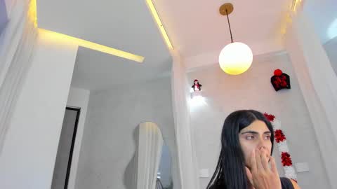 Snapshot of venus_flame chatting on 12/17/25, 11:27 VENUS online show from 12/17/25, 11:27