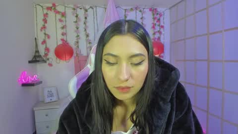 Snapshot of venus_latin_01 chatting on 02/14/25, 02:39 Mary online show from 02/14/25, 02:39