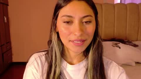 Snapshot of venus_latin_01 chatting on 04/18/26, 07:07 Mary online show from 04/18/26, 07:07