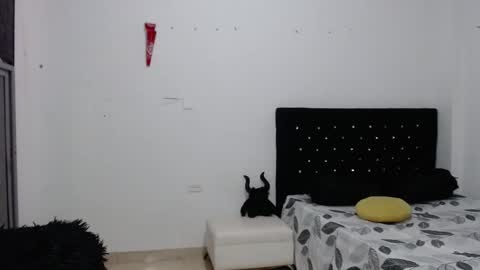 venus_menoza online show from 02/24/25, 01:57