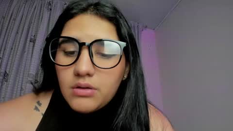 Snapshot of venus_naughty_1 chatting on 05/25/26, 12:16 Sofi online show from 05/25/26, 12:16