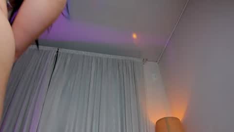 Snapshot of venus_naughty_1 chatting on 07/25/26, 01:04 Sofi online show from 07/25/26, 01:04