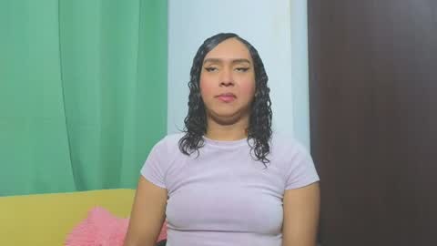 Snapshot of venus_speer chatting on 12/03/24, 10:51 Luisa online show from 12/03/24, 10:51