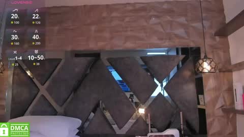 Venus online show from 04/23/26, 12:04