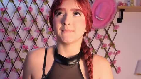 Snapshot of venus_velvett chatting on 05/31/26, 03:30 venus_velvett online show from 05/31/26, 03:30