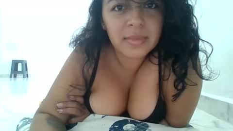 Snapshot of venusafrodita110222 chatting on 12/22/24, 06:15 venus online show from 12/22/24, 06:15