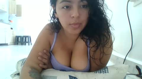 Snapshot of venusafrodita110222 chatting on 01/16/25, 08:03 venus online show from 01/16/25, 08:03