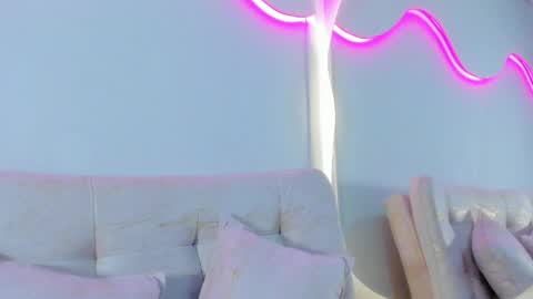 venus online show from 04/21/26, 02:01