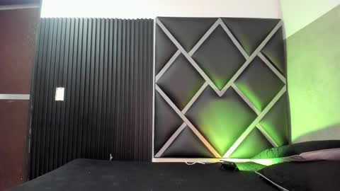 Snapshot of venuss09 chatting on 10/27/25, 09:19 venuss09 online show from 10/27/25, 09:19