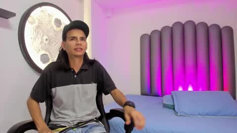 Snapshot of venuss09 chatting on 11/08/25, 08:07 venuss09 online show from 11/08/25, 08:07