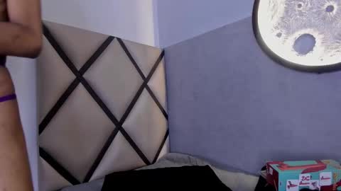 venuss_03 online show from 02/05/26, 03:33