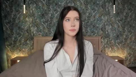 Veola online show from 04/21/26, 06:44