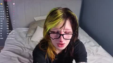 Erica online show from 11/21/25, 08:40