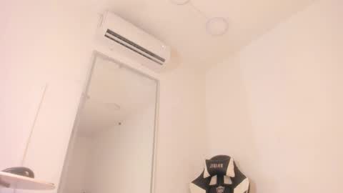 Snapshot of vera_candella chatting on 01/17/26, 11:59 vera online show from 01/17/26, 11:59