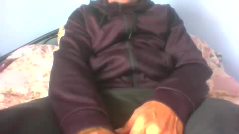 Snapshot of veramanx_x13 chatting on 10/22/25, 01:44 veramanx_x13 online show from 10/22/25, 01:44