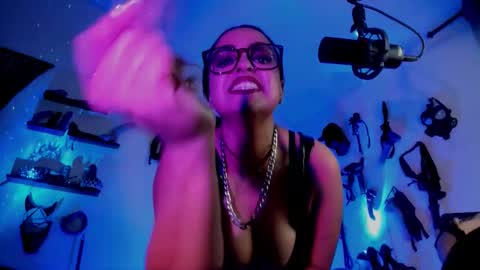 mistress VERESSKA ARDILA online show from 12/13/25, 07:53