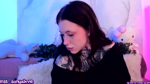 Sonya online show from 02/13/25, 06:20