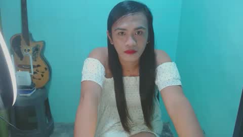 Snapshot of verhenia chatting on 01/13/25, 01:34 verhenia online show from 01/13/25, 01:34